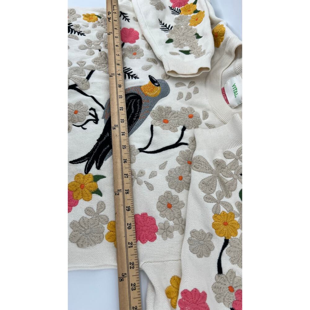 YITAI Songbird Floral Embroidered Crewneck Sweatshirt Size S Cream Heavyweight - Picture 9 of 10